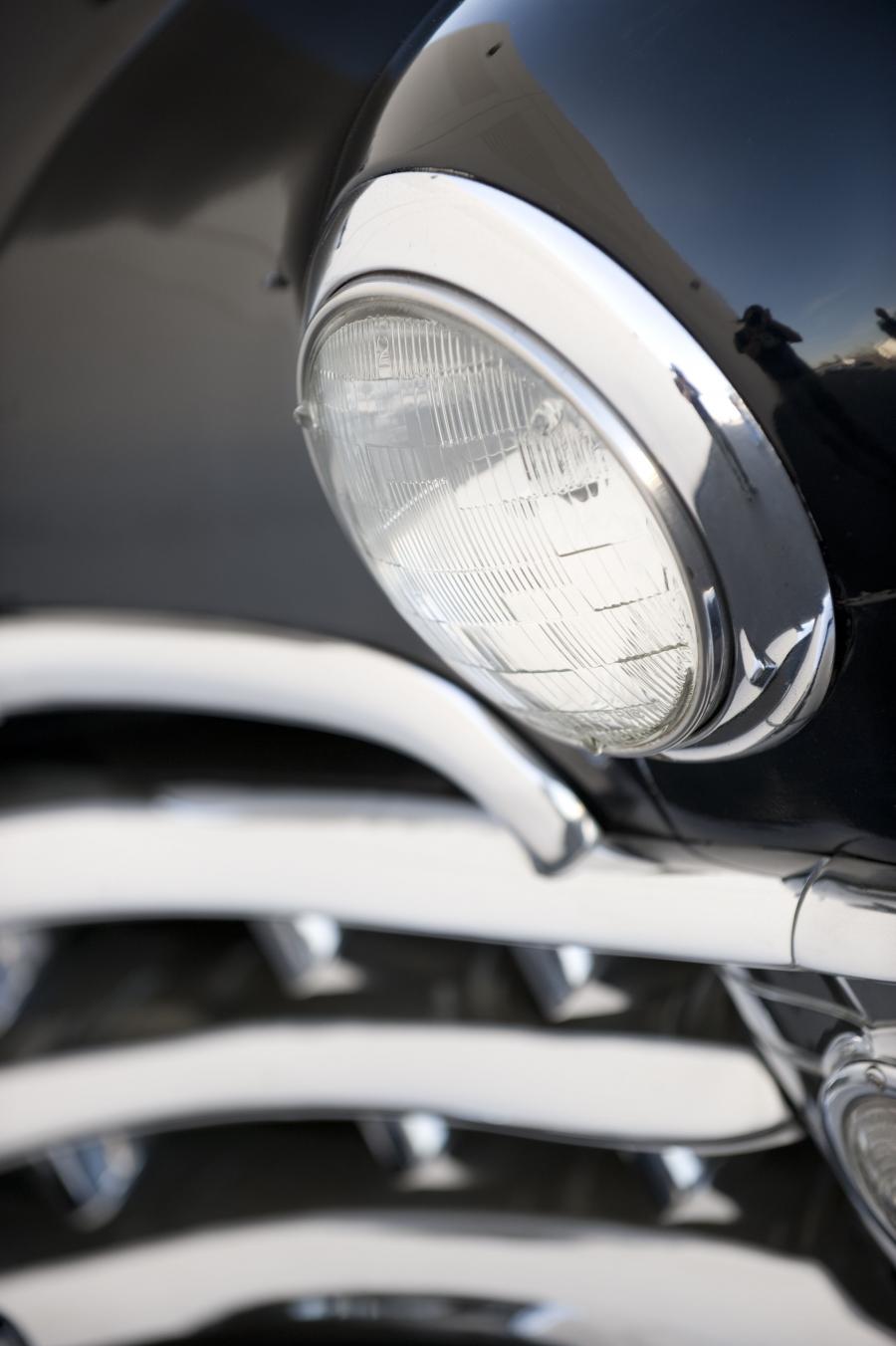  Chrysler Town & Country Newport Coupe 1950 года  (фото 14 из 46)